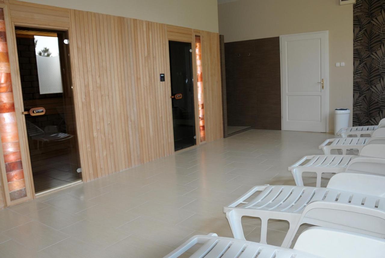 Hotel Imperial Gyogyszallo Es Gyogyfurdo กิชเกอเริช ภายนอก รูปภาพ
