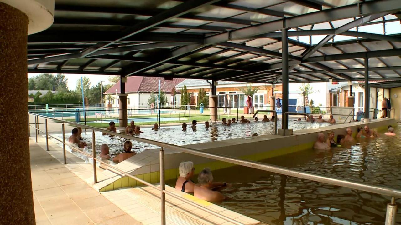 Hotel Imperial Gyogyszallo Es Gyogyfurdo กิชเกอเริช ภายนอก รูปภาพ